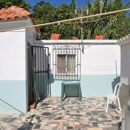 Almayate Hippie Shack Εξωτερικό φωτογραφία