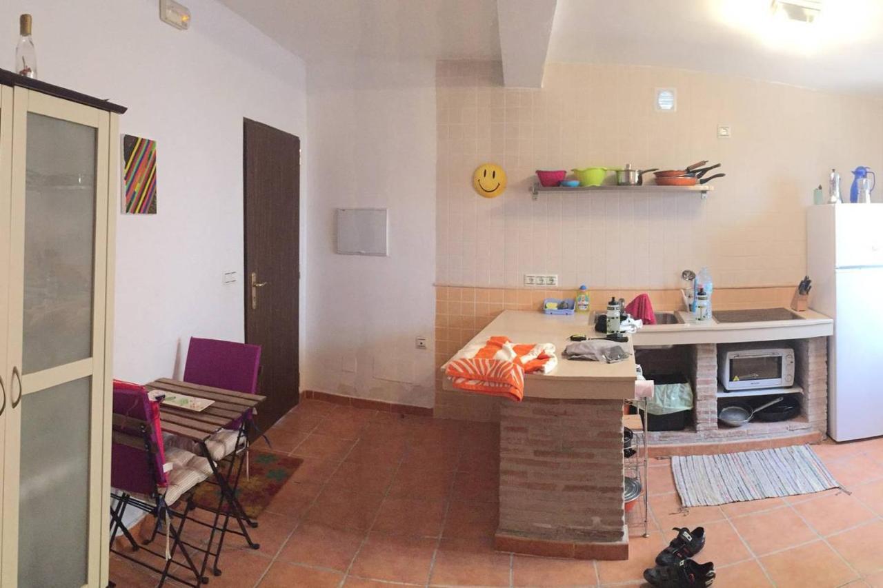 Almayate Hippie Shack Εξωτερικό φωτογραφία